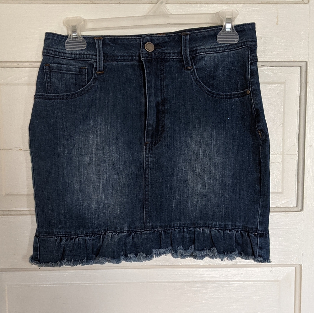 Black Label Large ruffle Jean skirt